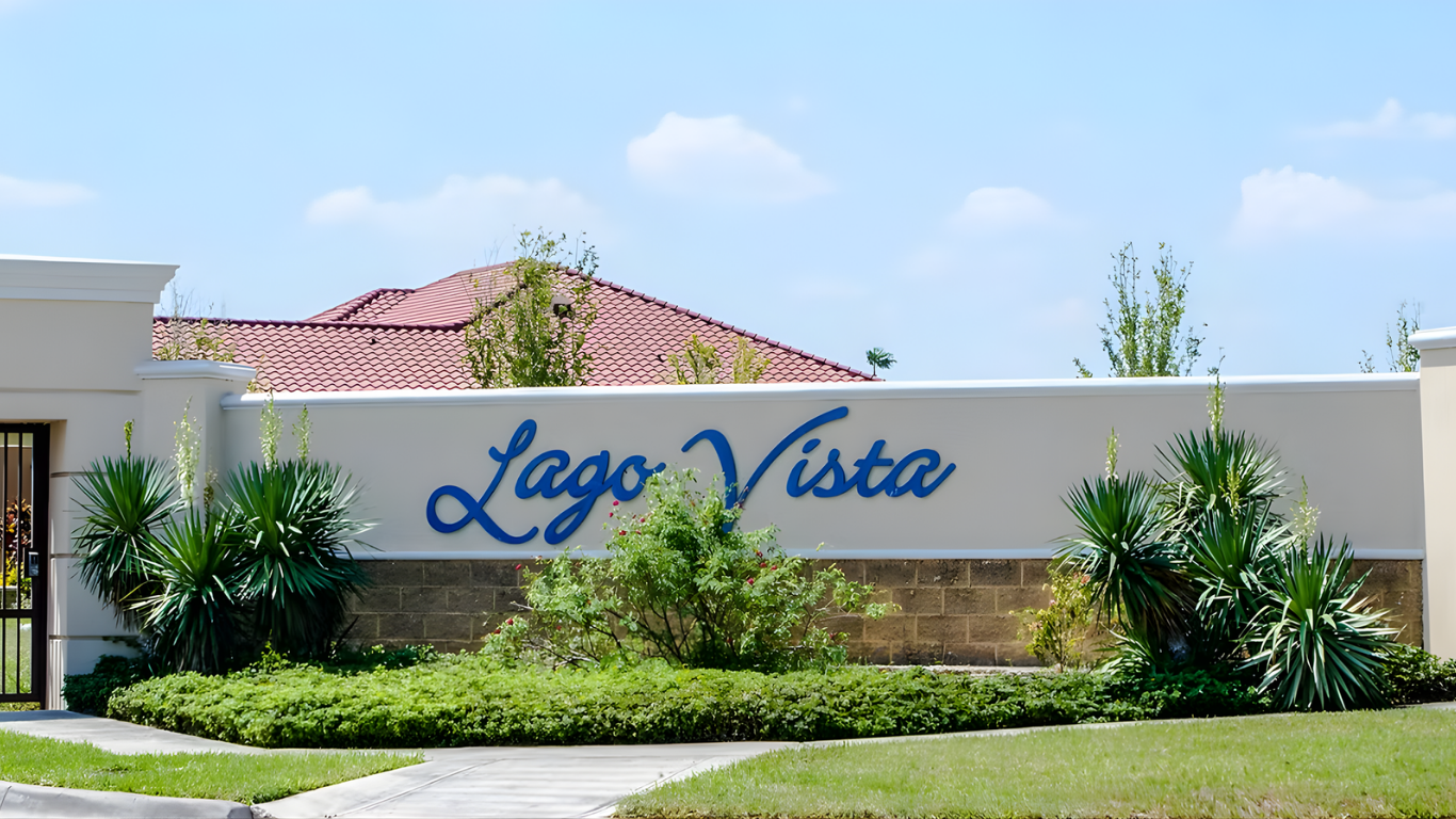 Lago Vista Community